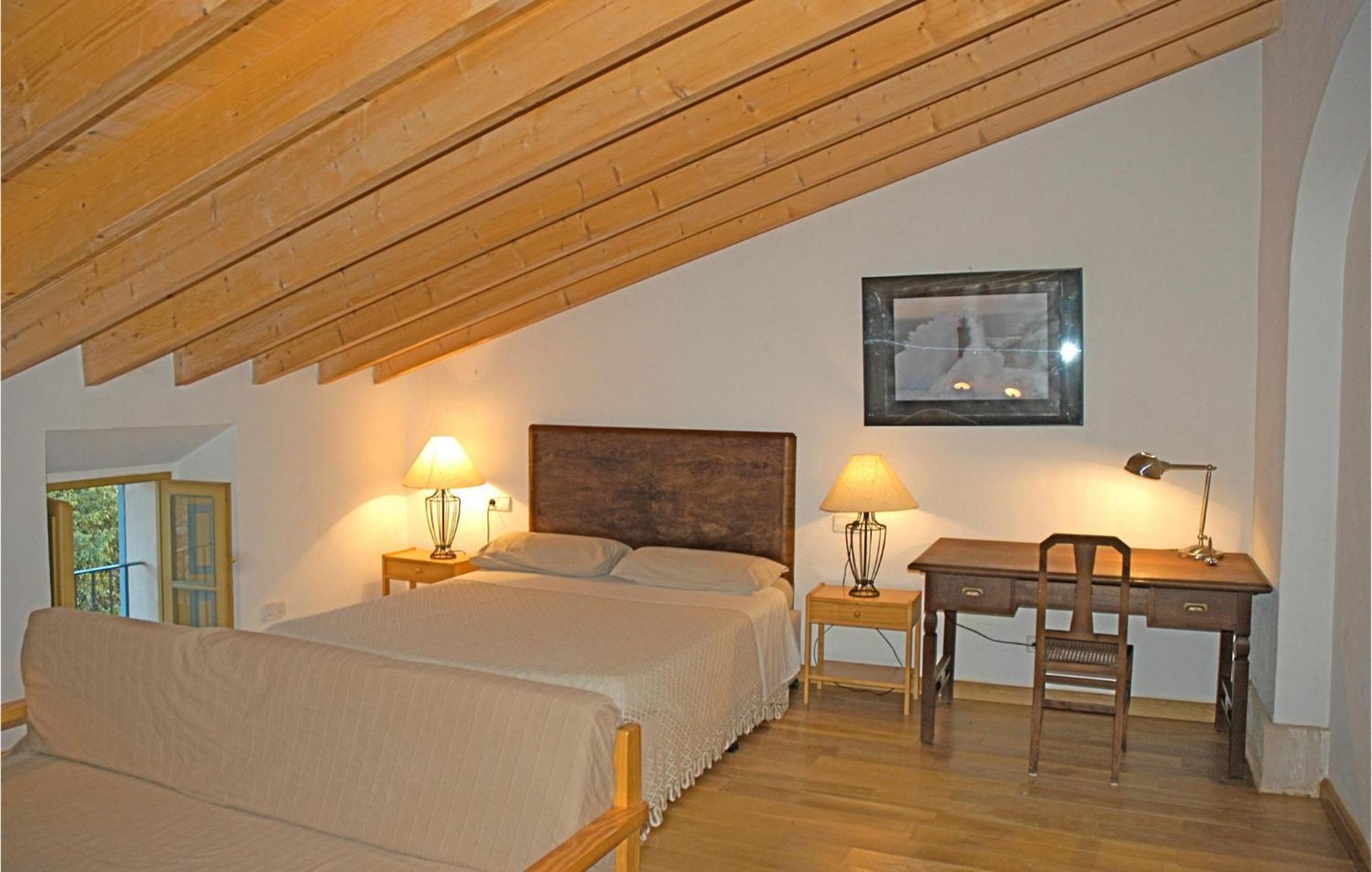 Lovely In Vakantiehuis Porreres