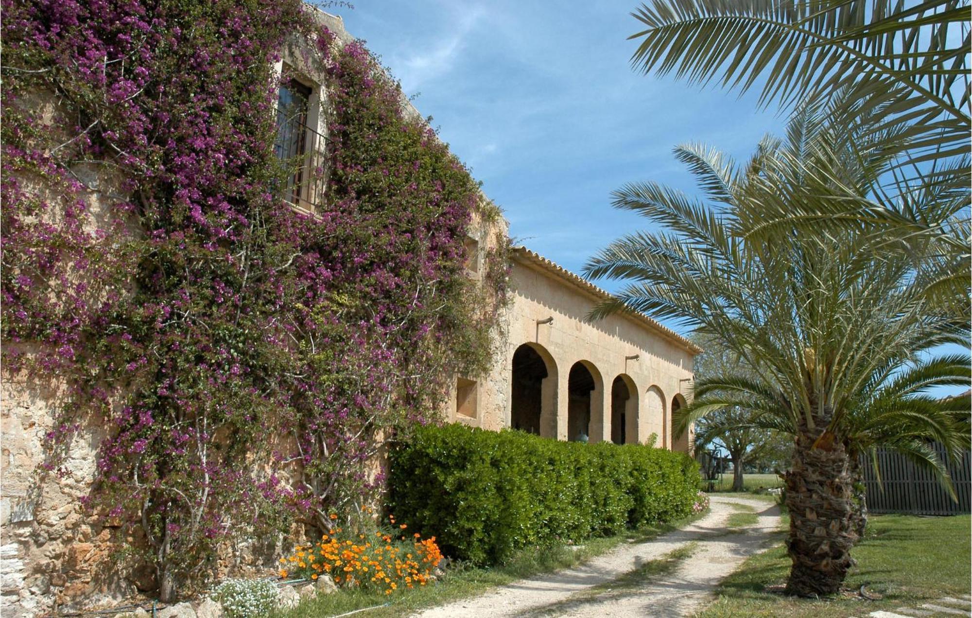 Lovely In * Porreres